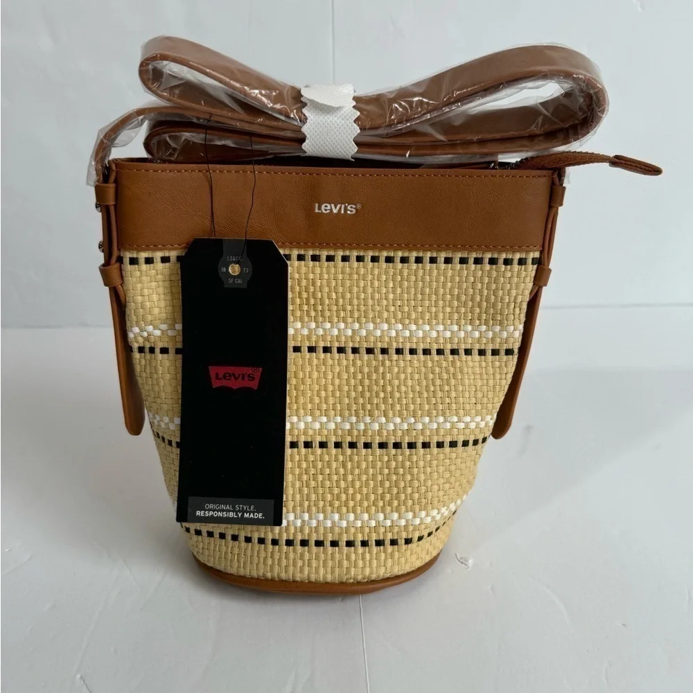 Levis Straw Bucket bag
